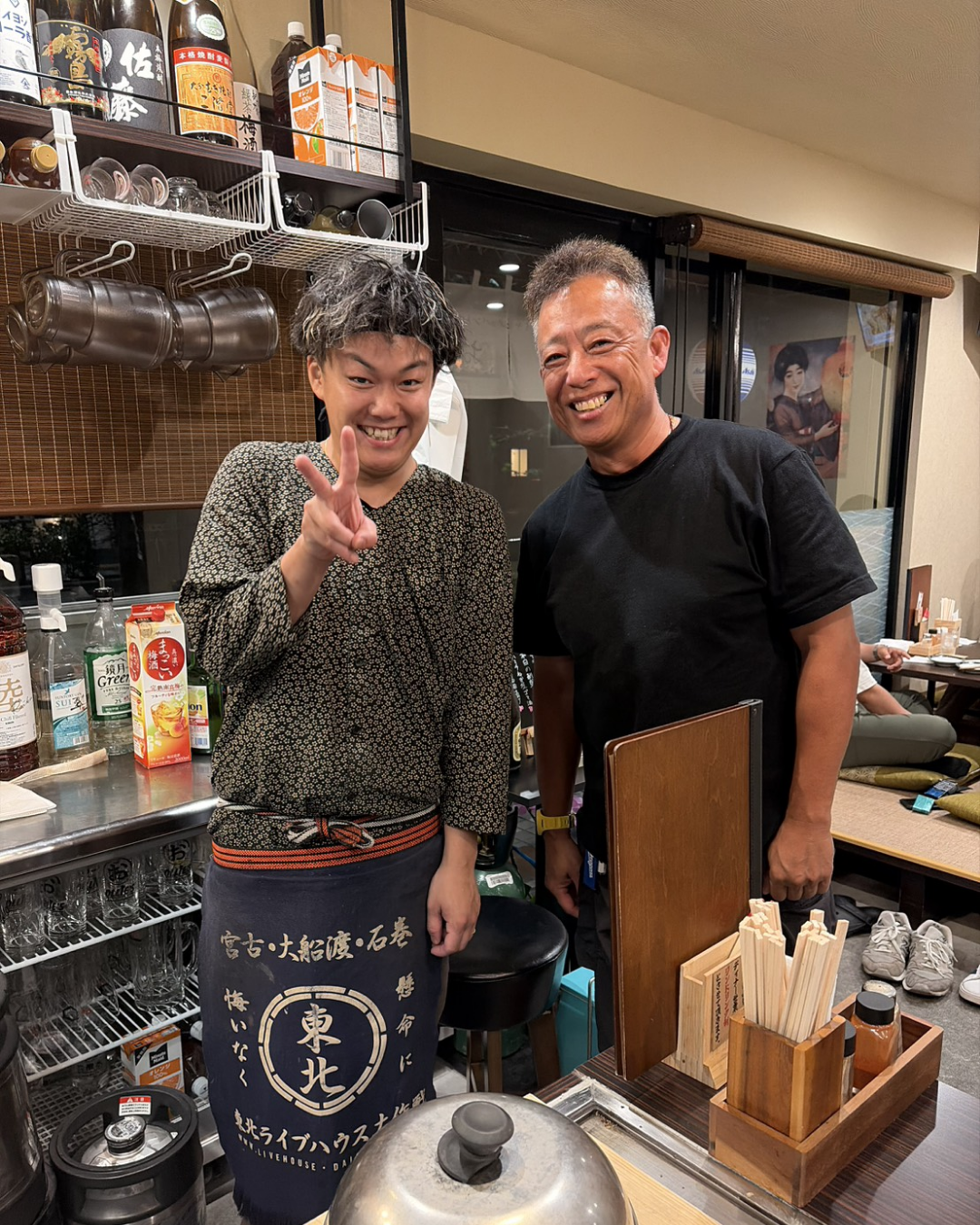 おゝもりの店内