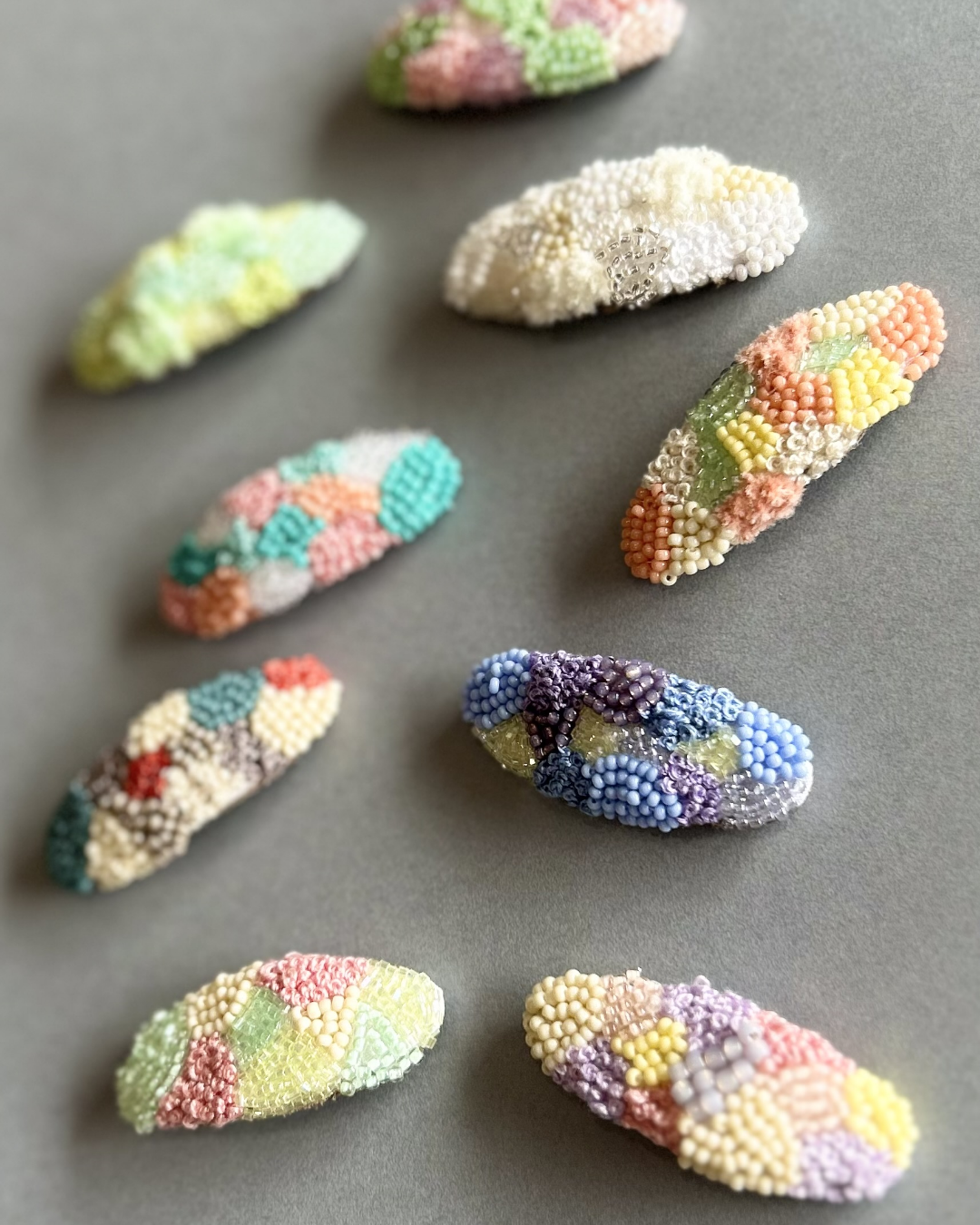 sapepikaの刺繍ヘアアクセサリー